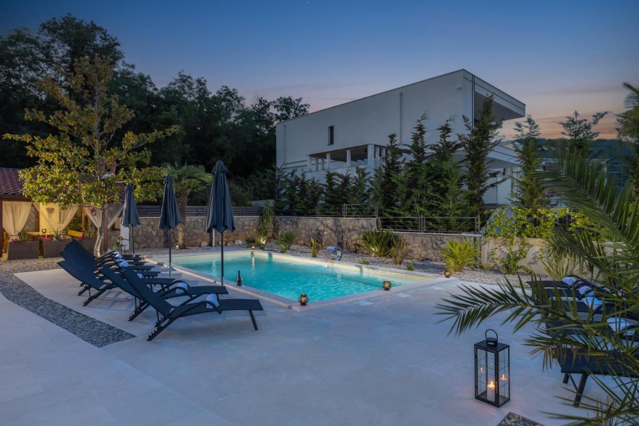 Villa Adriatic, Apartment Rebecca With Heated Swimming Pool, Sew View, Childrens Playground Ičići Eksteriør bilde
