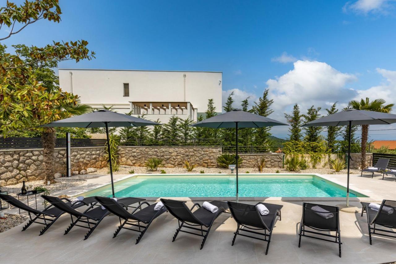 Villa Adriatic, Apartment Rebecca With Heated Swimming Pool, Sew View, Childrens Playground Ičići Eksteriør bilde