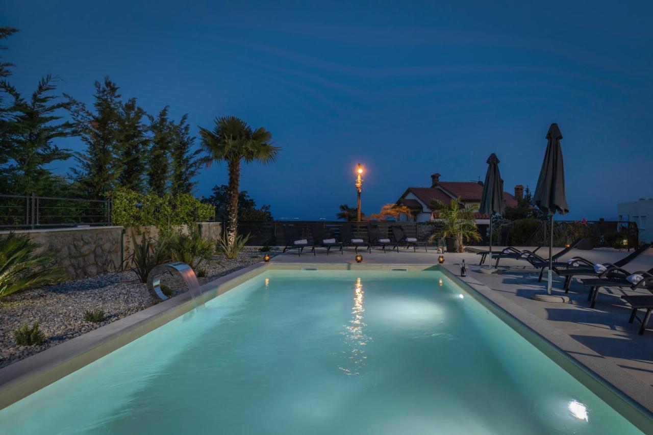 Villa Adriatic, Apartment Rebecca With Heated Swimming Pool, Sew View, Childrens Playground Ičići Eksteriør bilde
